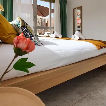 Apartamento ático En 1ª Línea Con Impresionantes Vistas Al Mar *