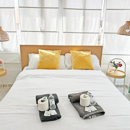 Apartamento ático En 1ª Línea Con Impresionantes Vistas Al Mar *
