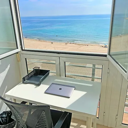 Apartamento ático En 1ª Línea Con Impresionantes Vistas Al Mar El Campello