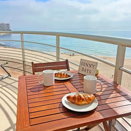 Apartamento ático En 1ª Línea Con Impresionantes Vistas Al Mar