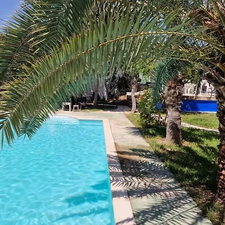 House With Exclusive Pool And Garden 7 Min Walk From The And The Center * El Campello