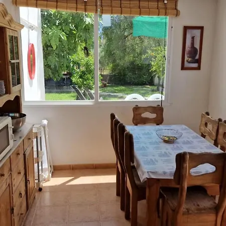 House With Exclusive Pool And Garden 7 Min Walk From The And The Center El Campello