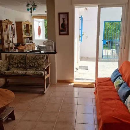 House With Exclusive Pool And Garden 7 Min Walk From The And The Center * El Campello
