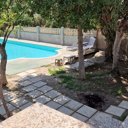House With Exclusive Pool And Garden 7 Min Walk From The And The Center Holiday home El Campello