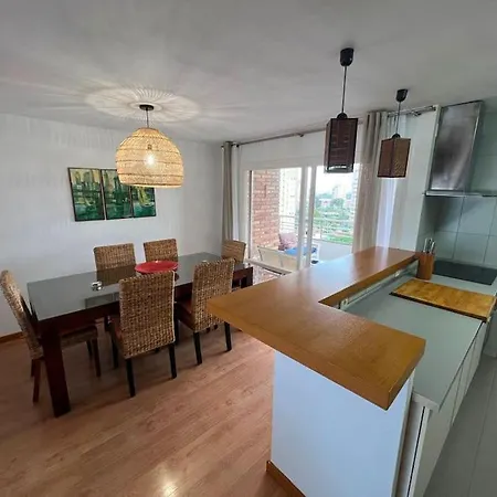 Rosalia, Located On The 9th Floor With Amazing Sea Views And 2 Large Swimming Pools! El Campello