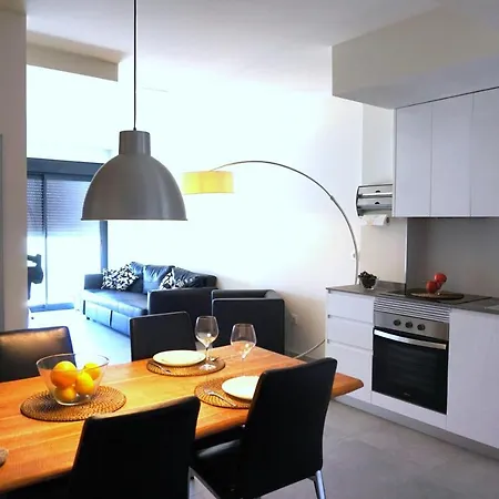 Moderno Apartamento En By Bebalmy Apartment *