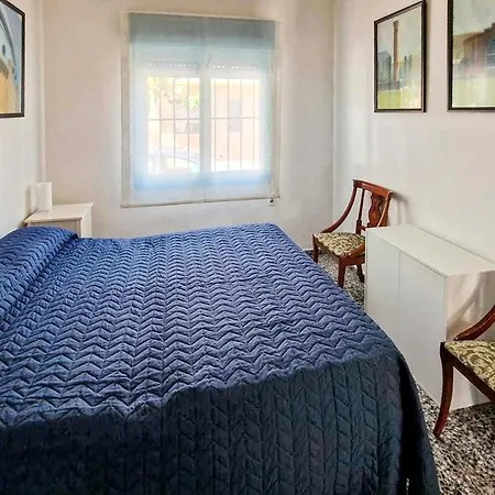Holiday home House With Exclusive Pool And Garden 7 Min Walk From The And The Center *