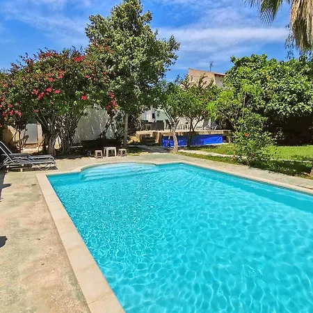 House With Exclusive Pool And Garden 7 Min Walk From The And The Center Holiday home El Campello