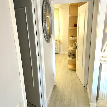 Lanzas Lzrth Apartment *