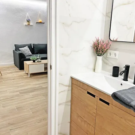 Apartment Coqueto Con Piscina, Nuevo A 50m Del Mar, Parking Gratis