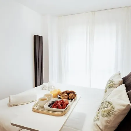 In With A Pool And 250 Meters Away * El Campello