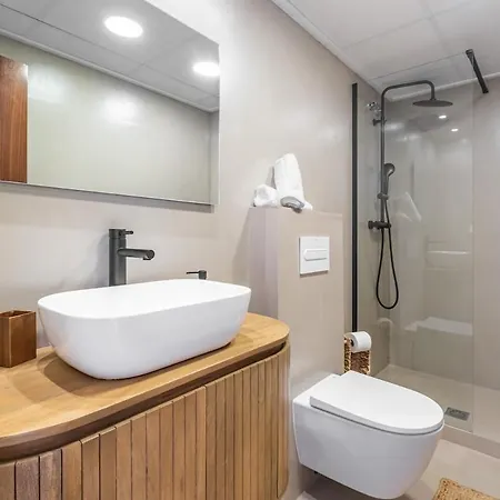 Tourmaline Oceanfront Apt&terrace *