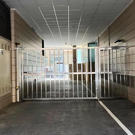 Apartment Bright Flat 50m From The With Swimming Pool And Car Park *