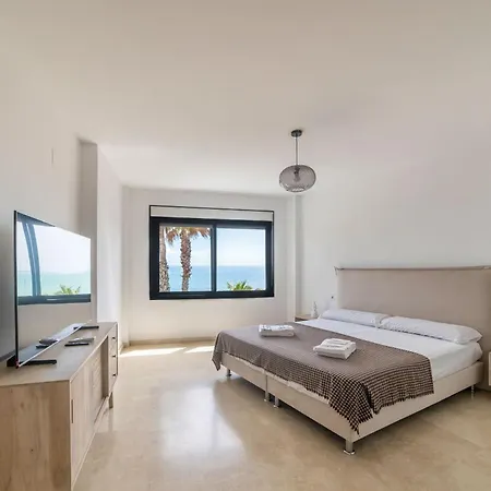 Villa Chalet With Sea View From Alicante