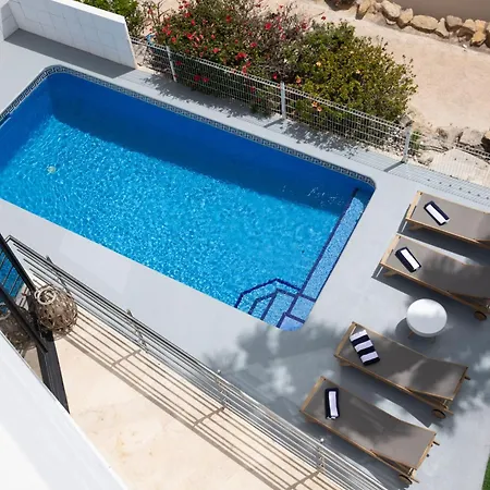 Villa Chalet With Sea View From Alicante *