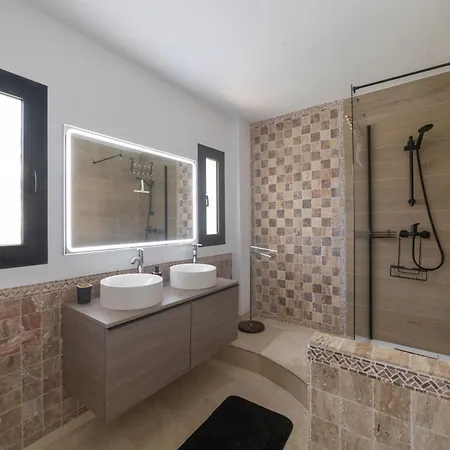 Chalet With Sea View From Alicante El Campello