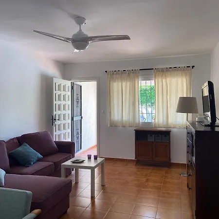 Sunny Apartment *