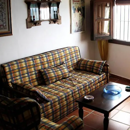 Casa Con Encanto En Pueblo Acantilado *