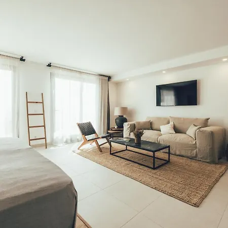 Cala Lanuza Aparthotel *